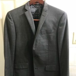 Men’s suit in grey with vest